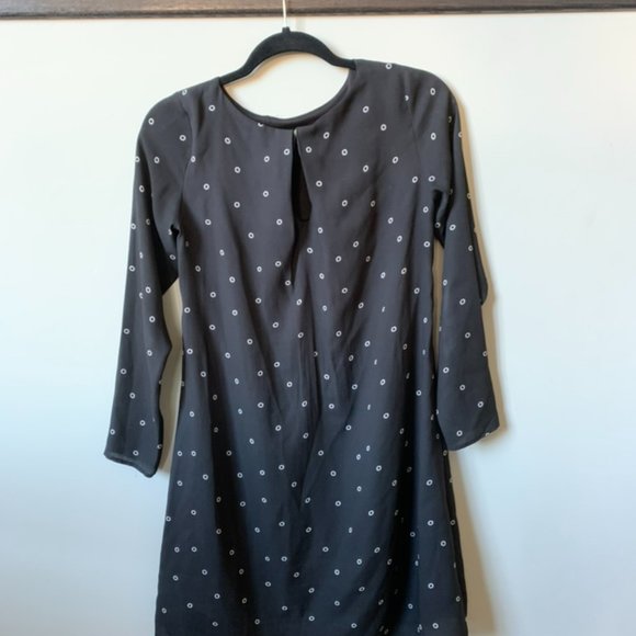 Long sleeved black shift dress - Picture 2 of 2